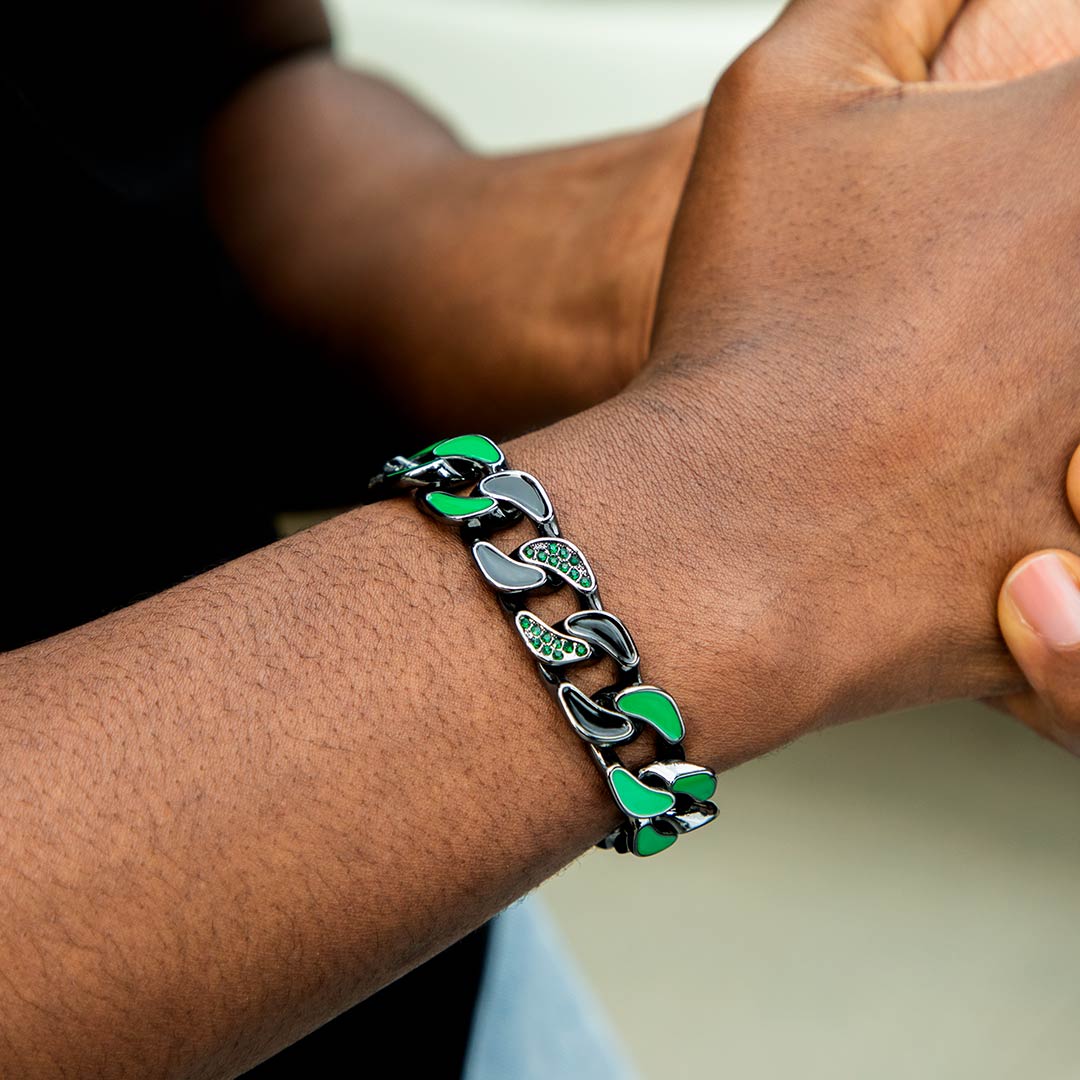 Helloice Iced 12mm Emerald & Black Enamel Cuban Bracelet in Black Gold