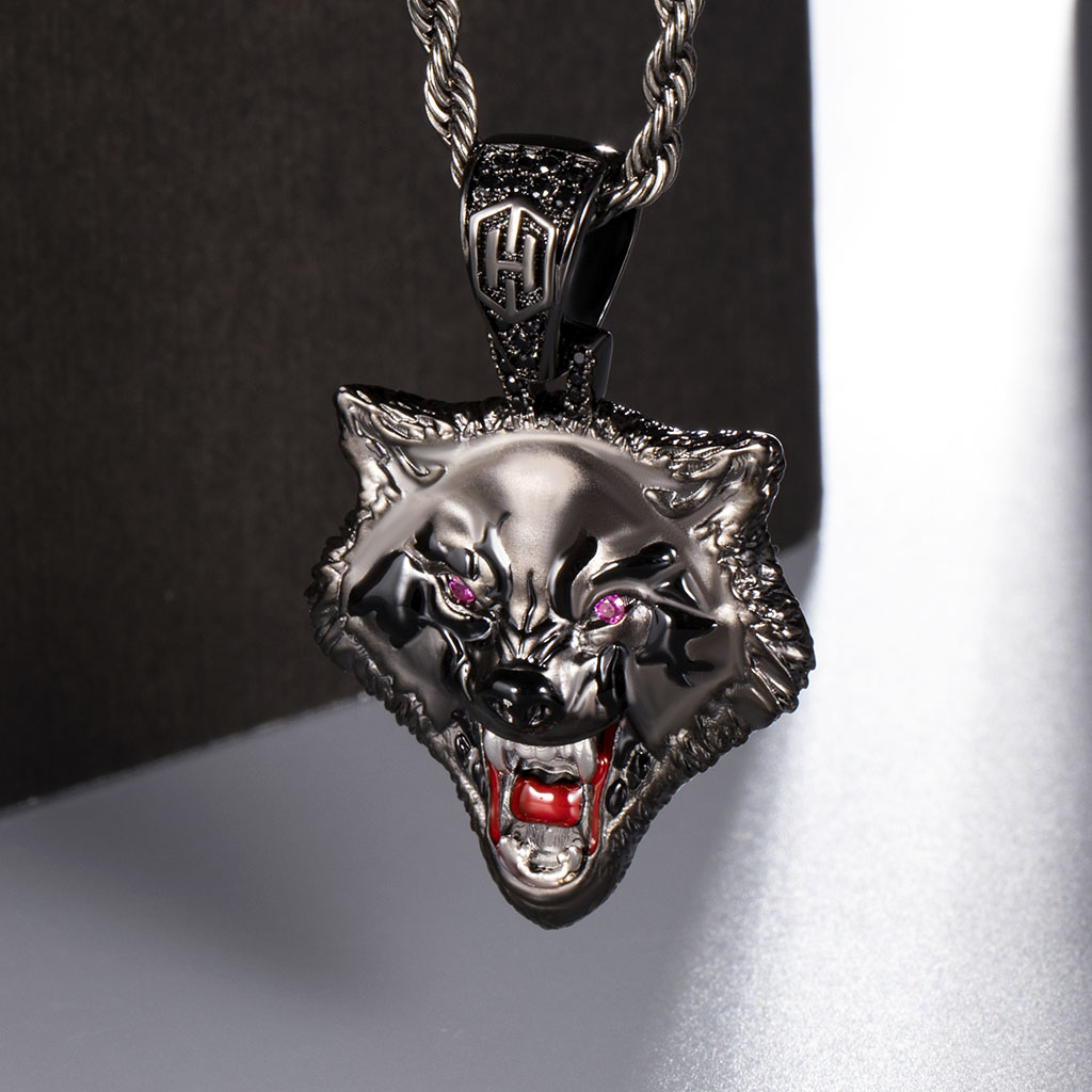 Helloice Roaring Wolf Head Pendant in Black Gold