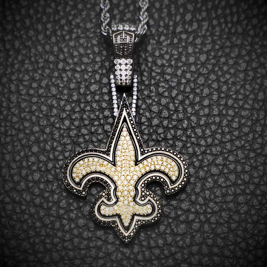 Helloice Iced fleur-de-lis Pendant in Black Gold