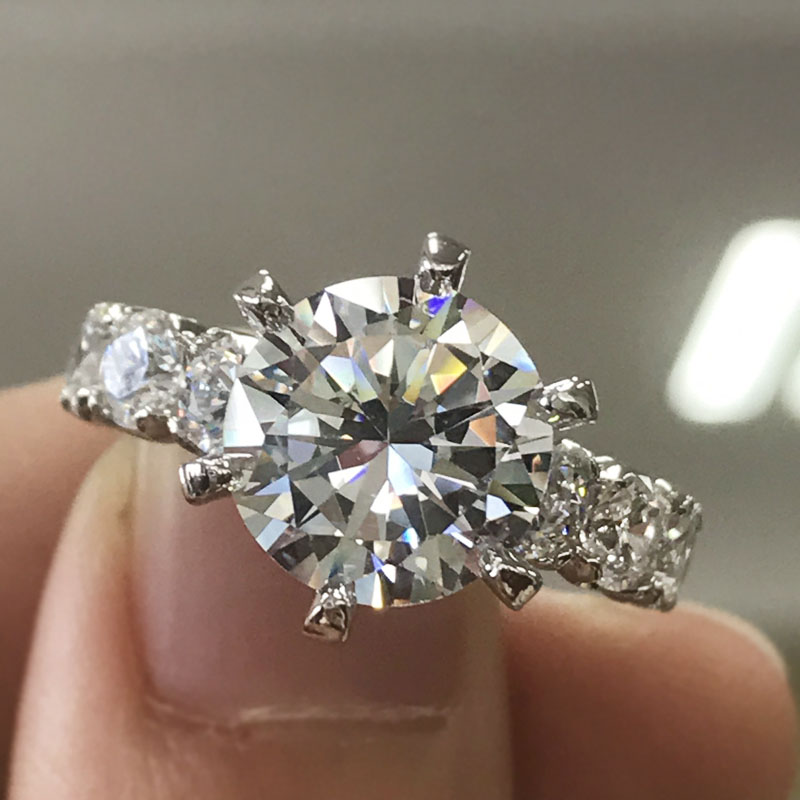 Helloice 5CT Round Cut Engagement Ring