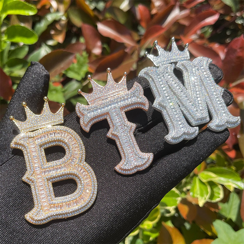Helloice Baguette Cut Thorns A-Z Initial Letters Pendant with Crown