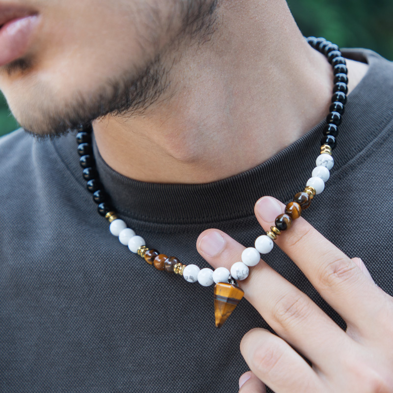 Helloice White Turquoise Beads Healing Necklace with Pointed Pendant