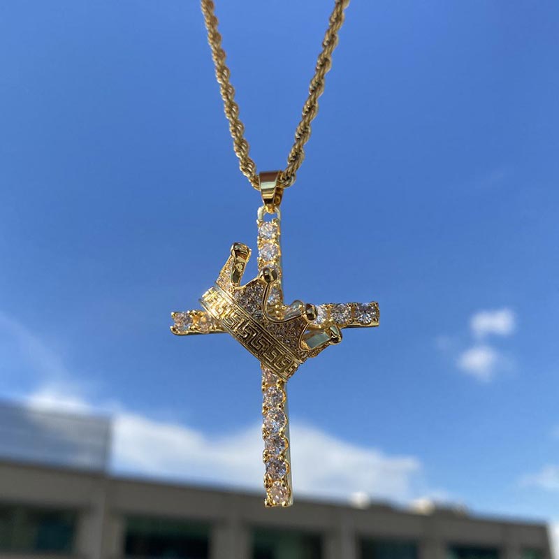 Helloice Diamond Cross King Crown Pendant in Gold