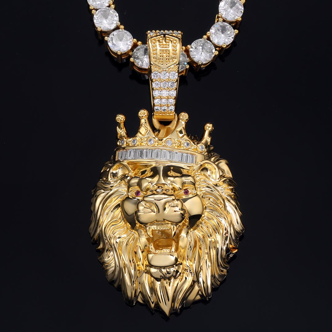 Helloice King Crown Lion Pendant in Gold
