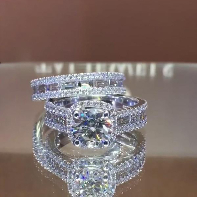 Helloice Charming Halo Round Cut Sterling Silver Ring Set
