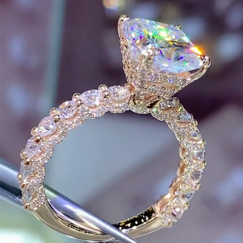 Helloice Stunning Radiant Cut Halo Sterling Silver Engagement Ring in 18K Gold Plated