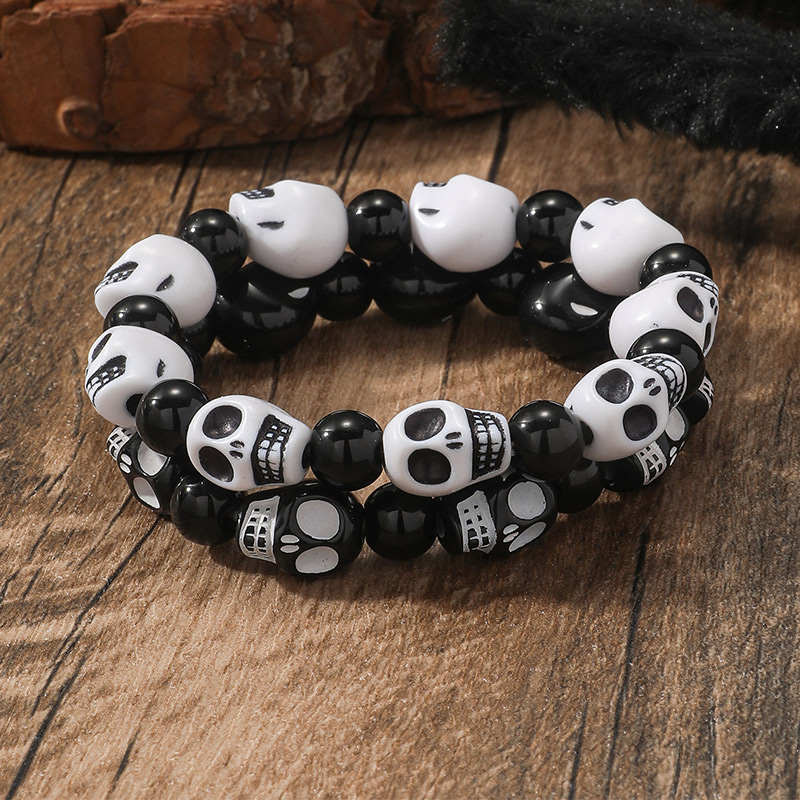 Helloice  2pcs White & Black Smiling Skull Head Stretch Bracelets Set