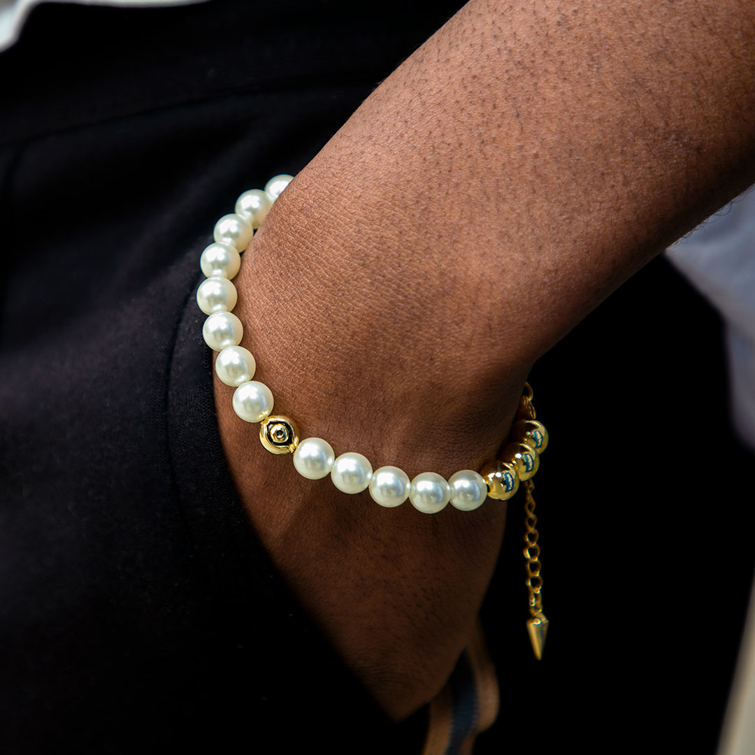 Helloice Eye of Amulet Pearl Bracelet