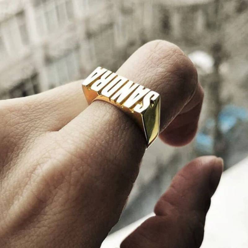 Helloice Classic Custom Name Ring