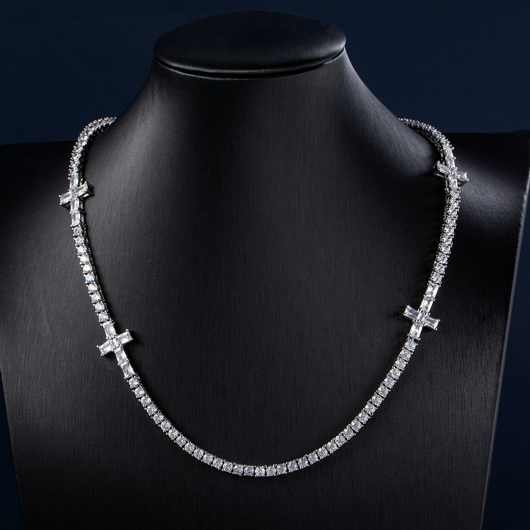 Helloice 3mm Baguette Cut Cross Tennis Chain in White Gold