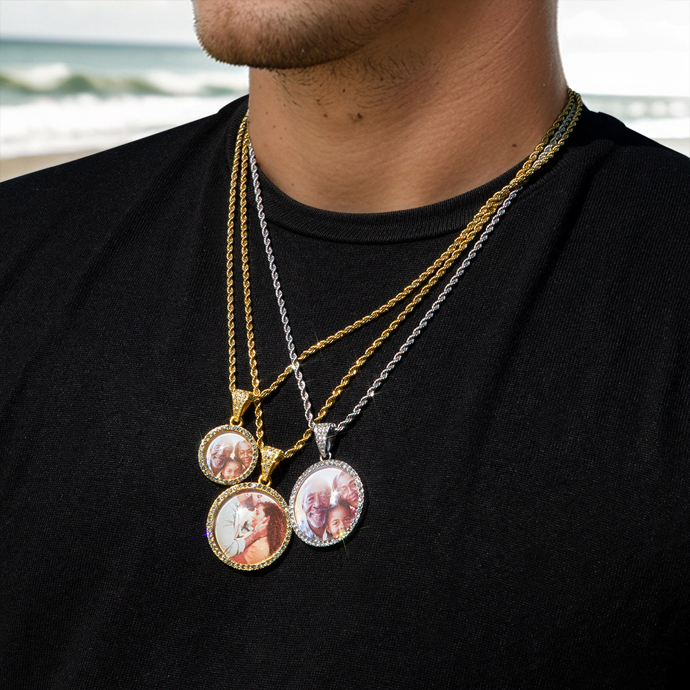 Helloice Iced Custom Circle Photo Pendant in Gold