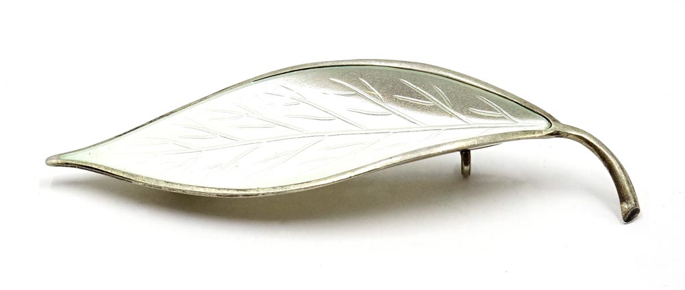 Sterling White Enamel Leaf Pin Willy Winnaess David Andersen Norway