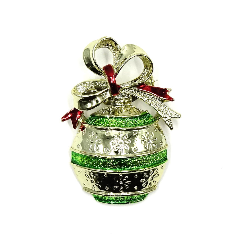 Gerry's Ornament With A Bow Pin